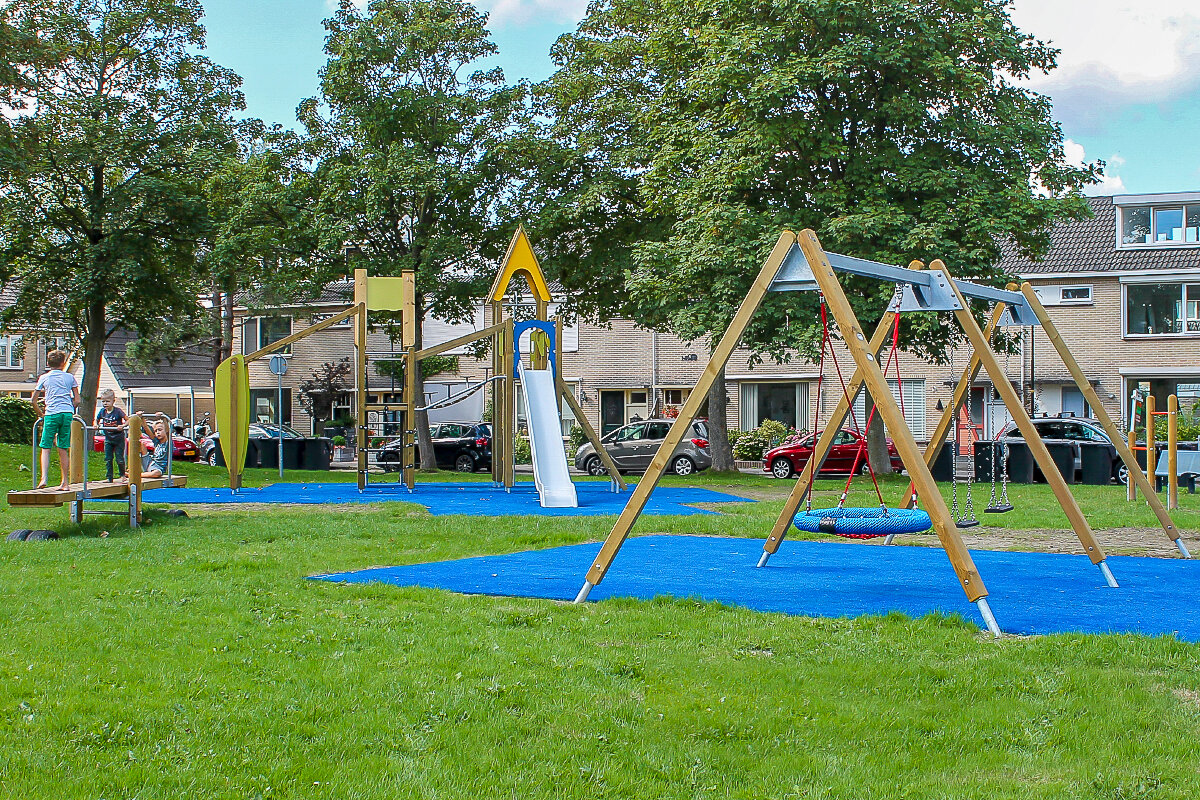Playgrounds for housing estates - children romping on a large playground from eibe.